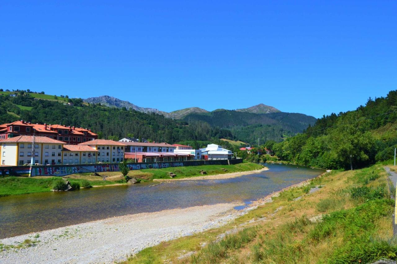 Willa Casa Palo Balcon A Picos De Europa Arriondas Zewnętrze zdjęcie